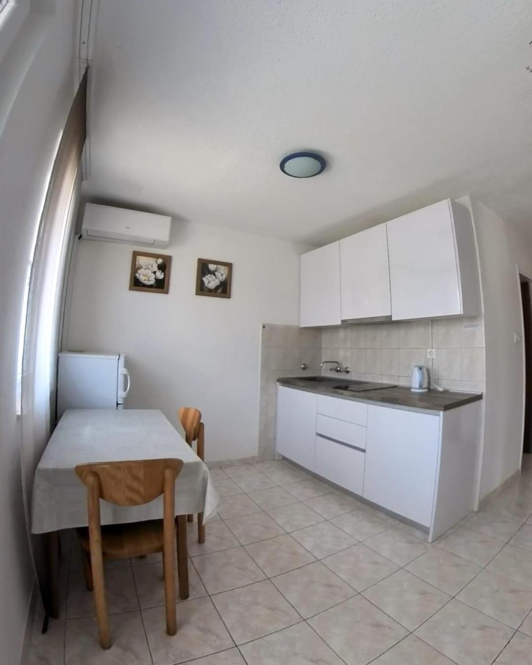 Apartment Bogdan 2 Povljana Ngoại thất bức ảnh